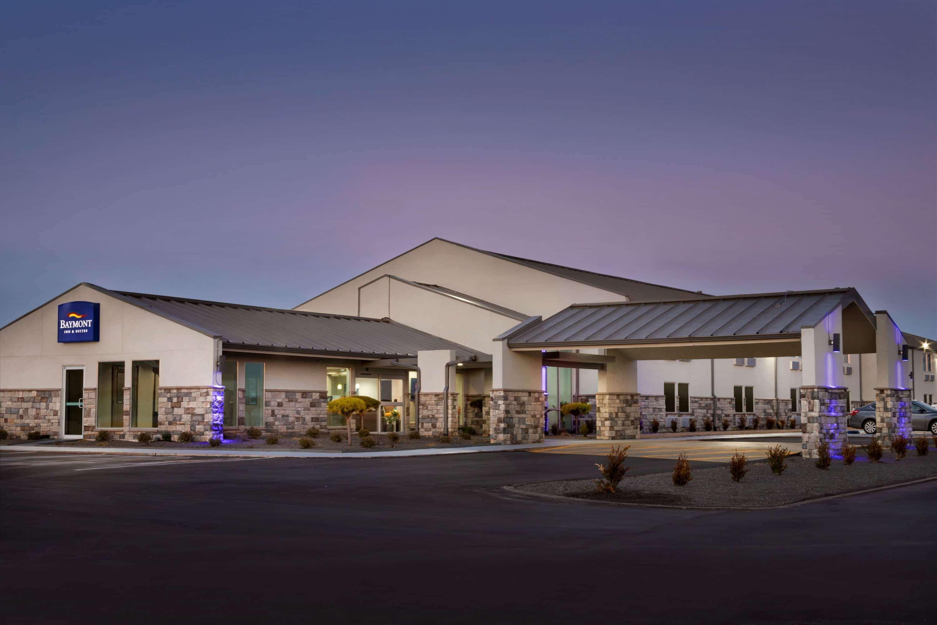 Baymont Inn & Suites Shawnee Exterior foto