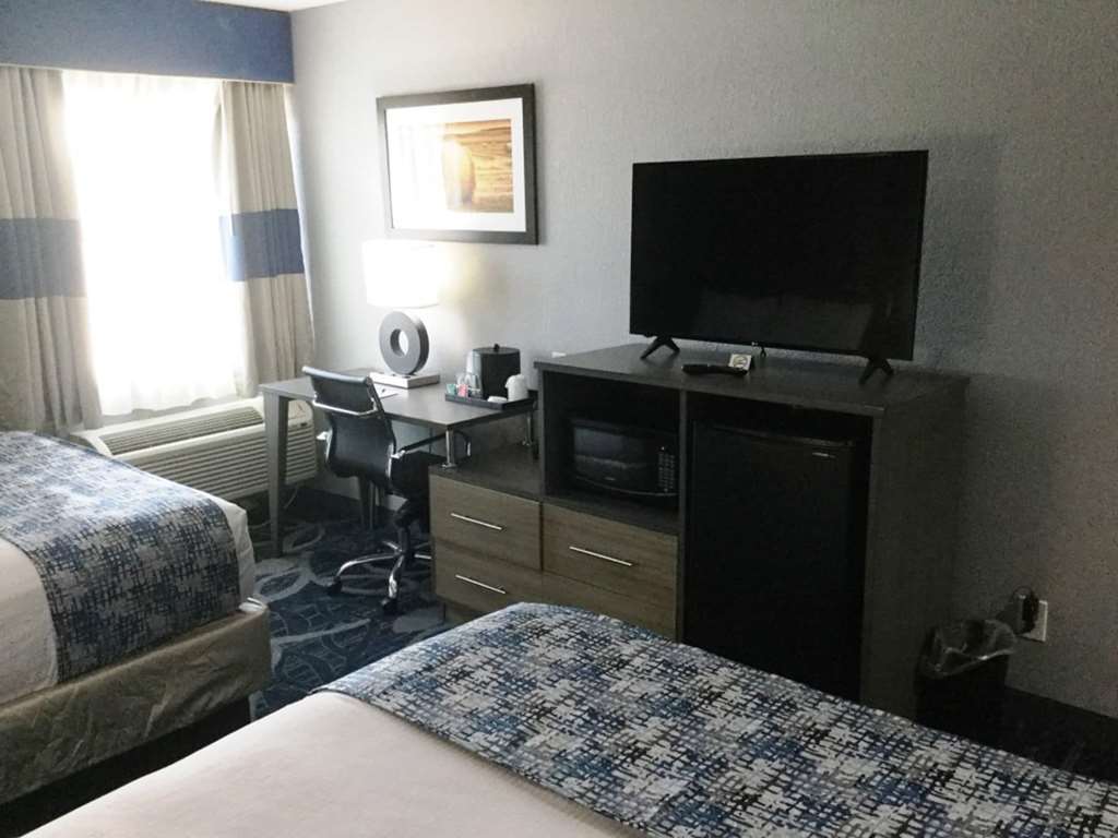 Baymont Inn & Suites Shawnee Habitación foto