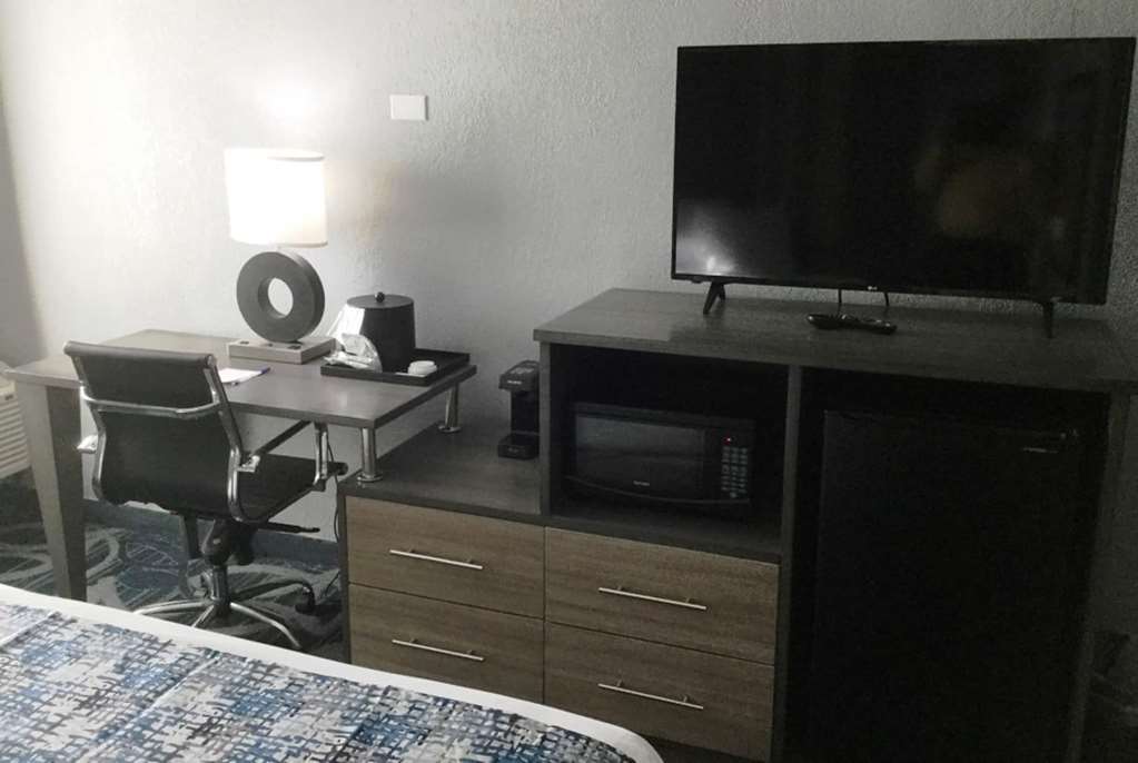 Baymont Inn & Suites Shawnee Habitación foto
